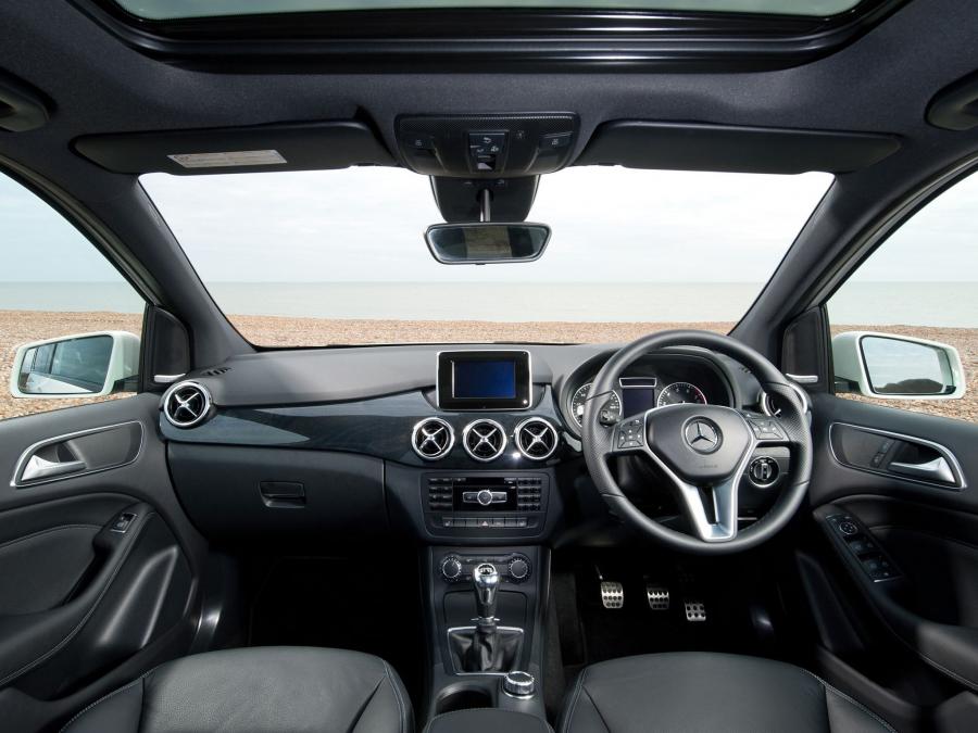  Mercedes-Benz B200 BlueEFFICIENCY 2012 года  (UK) (фото 13 из 14)